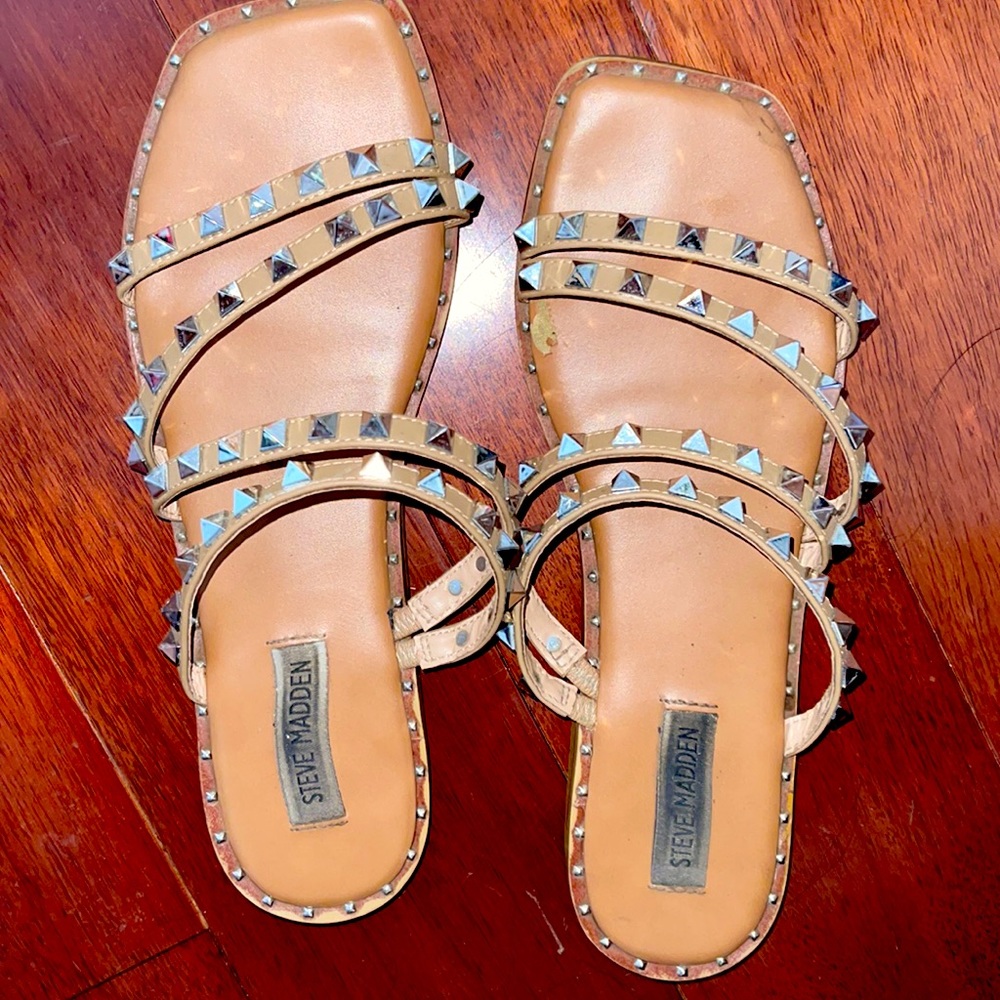 Steve Madden . Signs of wear